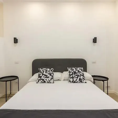 Apartment Historical Workshop - Fico Rome